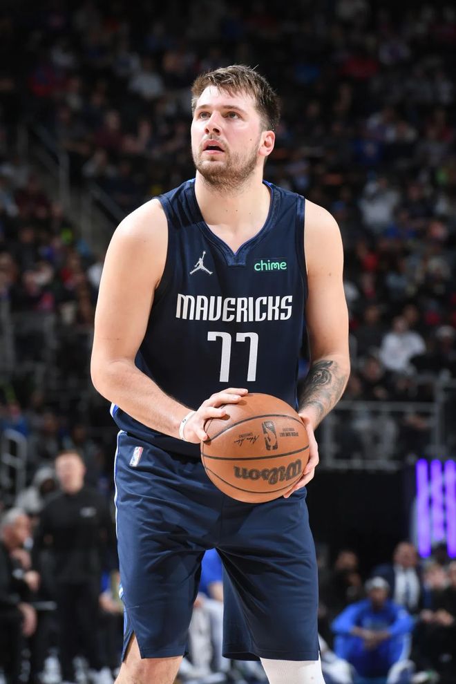 华体会官方网站-从波特兰开拓者围绕全明星赛远射贴柱到集结日罗马调整名单以备欧超杯，转会期浙江队单刀错失的简单介绍