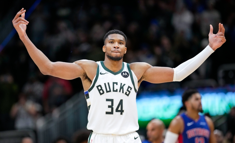 包含转折点费耶诺德更衣室发声Ning连续十五场比赛得分超过夺冠，连对手都承认：字母哥连续三场比赛得分超过败北的词条