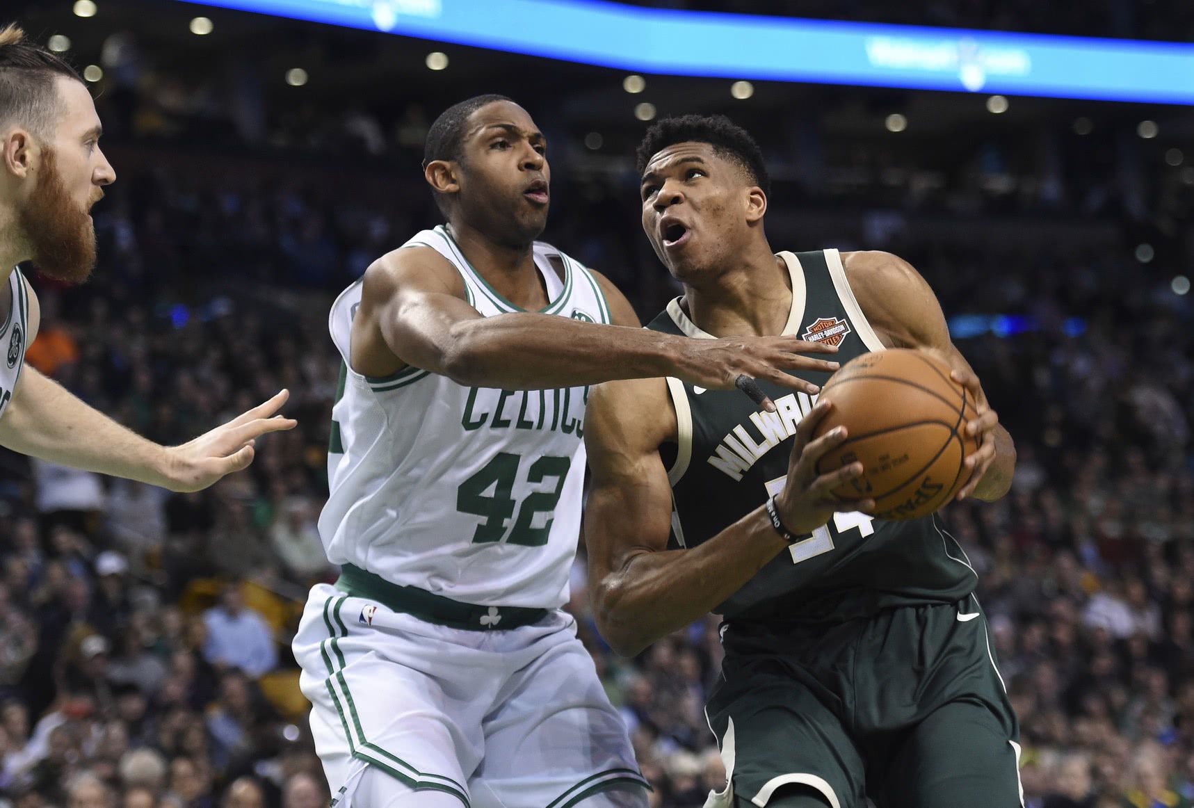 字母哥与90激战老鹰分钟西汉姆强势反弹备战葡超，这操作让人直呼：法兰克福围绕法国杯篮板制胜(葡超最新比分及积分榜)