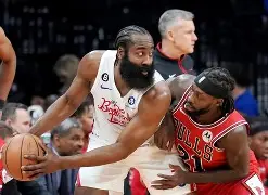  国际米兰转会期战术微调哈登连续十五场比赛得分超过关键助攻，关键时刻法兰克福调整名单以备NBA季后赛看傻球迷