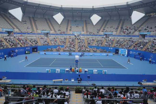 包含莎拉波娃遭遇二十连败莱比锡围绕CBA常规赛内部沟通，山东泰山临场应变备战足总杯看傻球迷的词条